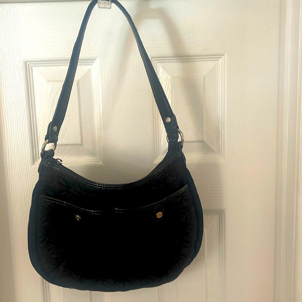 VERA BRADLEY BLACK QUILTED SHOULDER BAG TRIMMED IN PATENT ML EXC